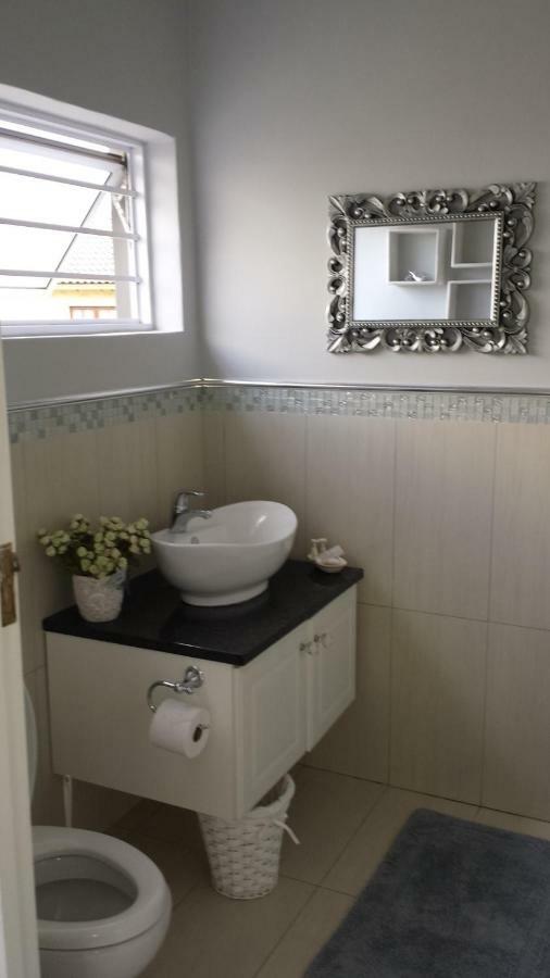 29 Carissa Street Daire Somerset West Dış mekan fotoğraf